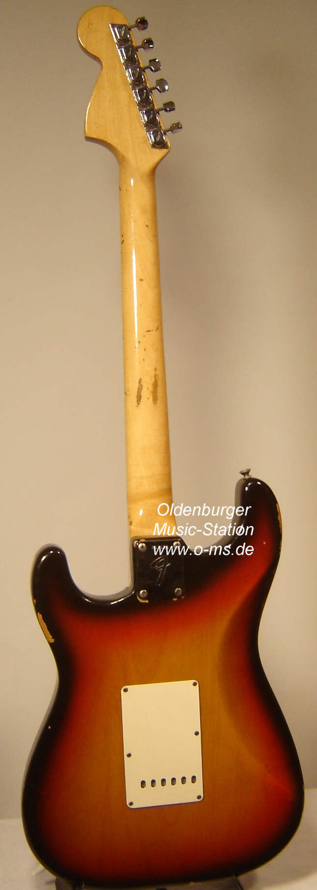 Fender Stratocaster 1970 sunburst c.jpg